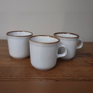 Set of 3 White Speckled Stoneware Mugs - Made in Japan